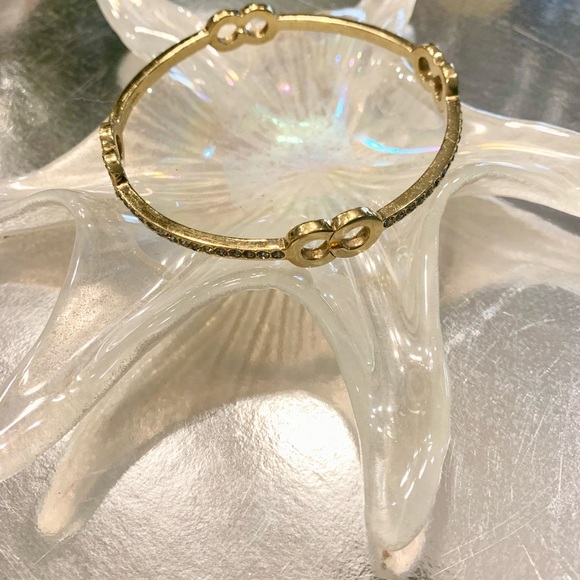 ✨🤍COACH NWOT STUNNING COACH CRYSTAL SIGNATURE C BANGLE EYE CATCHING PRISTINE! - Picture 5 of 5
